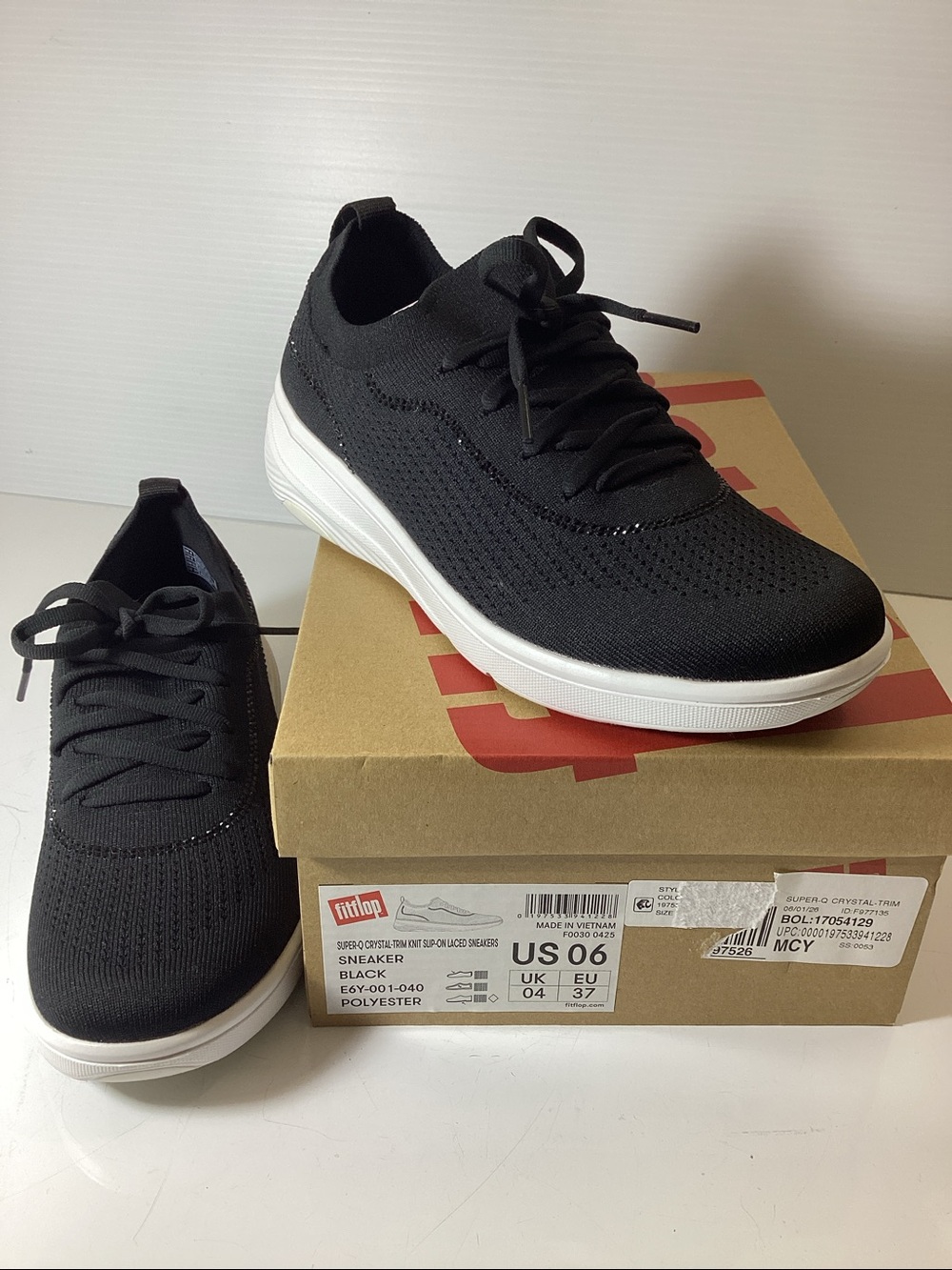 Fit Top
Women's Super-Q Crystal-Trim Knit Laced Up Sneakers - Picture 13 of 14